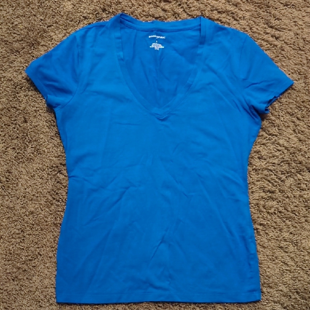 Banana Republic Bright Blue V-Neck Short Sleeve Tee